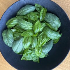 バジルの秘密：ストレス軽減から免疫力向上までの健康効果